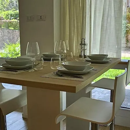 Urban De Angeli, 7 * Milánó